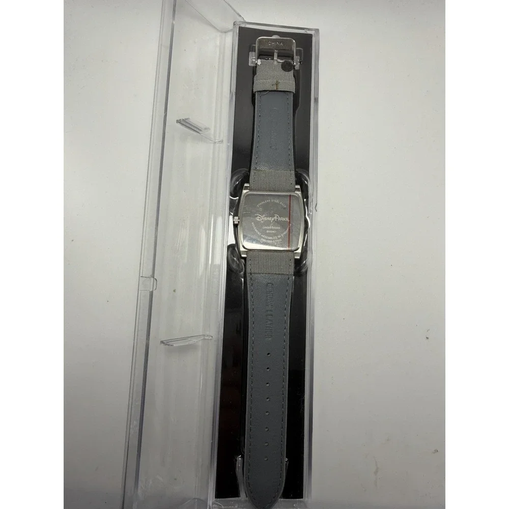 Disney Parks Limited Release New Battery NIB Mickey Mouse Watch 35MM 8